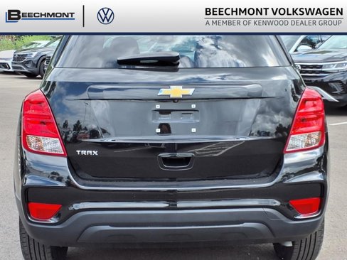 Used 2022 Chevrolet Trax LS w/ Tint and Cruise Package image 24