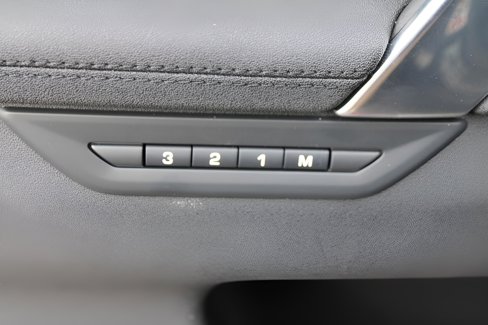 Certified 2025 Land Rover Discovery Sport S image 32