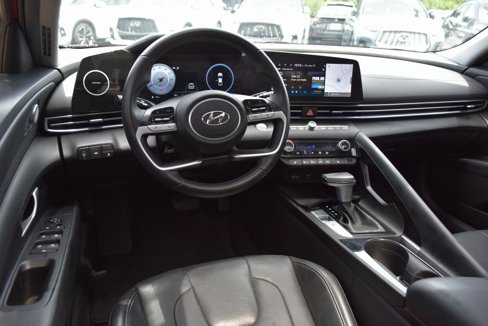 Used 2023 Hyundai Elantra Limited image 7