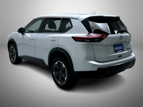 Used 2024 Nissan Rogue SV image 7