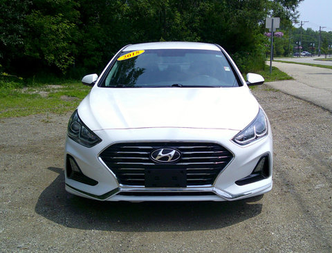 Used 2018 Hyundai Sonata SE image 2
