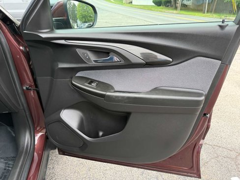 Used 2022 Chevrolet TrailBlazer LT w/ Convenience Package image 35