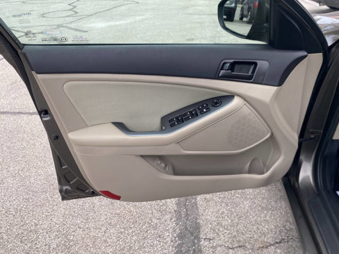 Used 2013 Kia Optima LX image 17