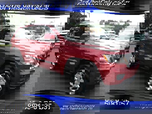 Used 2011 Jeep Grand Cherokee Laredo image 3