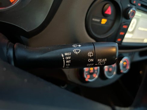 Used 2018 Toyota Yaris L image 20
