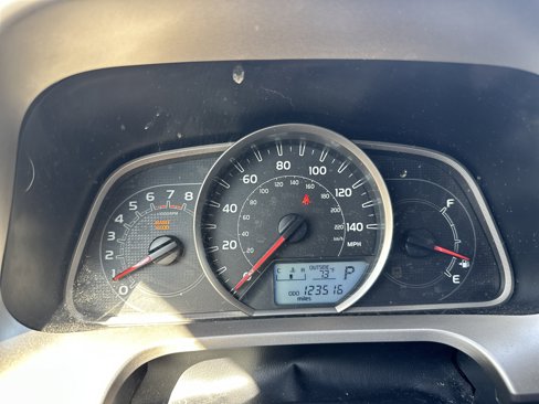 Used 2015 Toyota RAV4 LE image 18