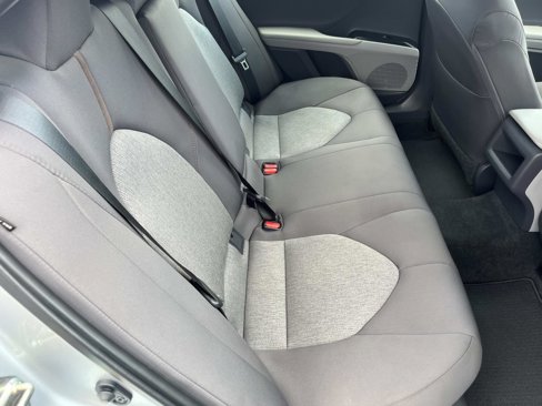 Certified 2019 Toyota Camry LE image 27