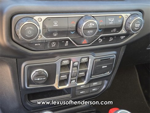 Used 2018 Jeep Wrangler Unlimited Sahara image 25