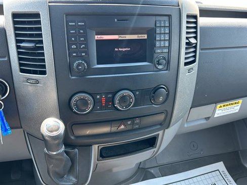 Used 2014 Freightliner Sprinter 2500 image 13