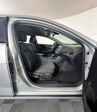 Used 2021 Chevrolet Malibu LT image 5