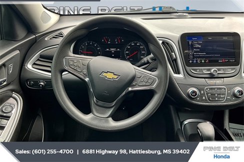 Used 2023 Chevrolet Malibu LT image 5