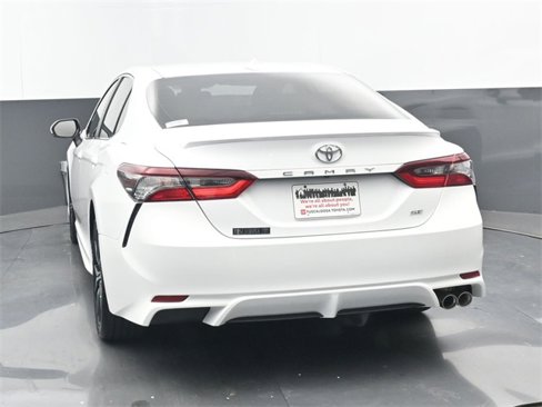 Used 2023 Toyota Camry SE image 18