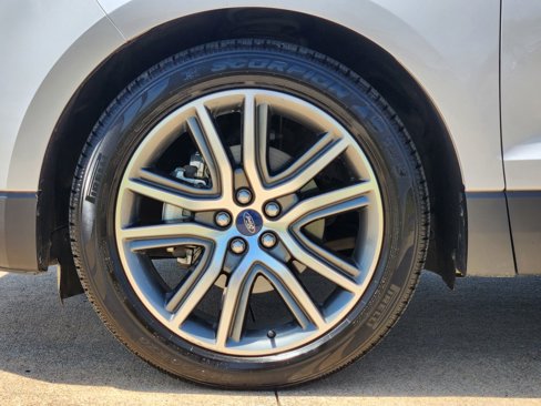 Used 2019 Ford Edge Titanium w/ Cold Weather Package image 15