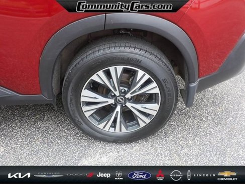 Used 2023 Nissan Rogue SV image 4