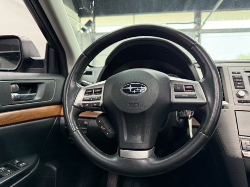 Used 2013 Subaru Outback 3.6R Limited w/ Moonroof Pkg image 15