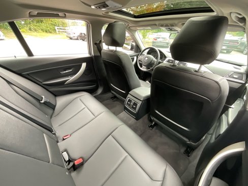 Used 2016 BMW 320i Sedan image 30