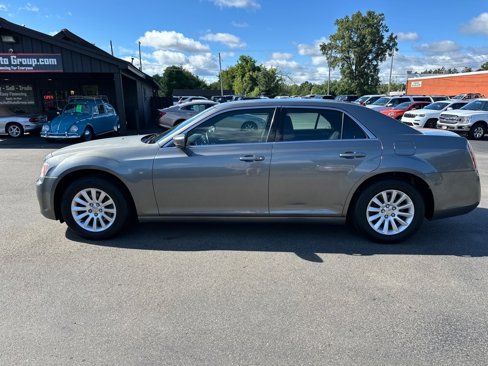 Used 2011 Chrysler 300 Touring image 6