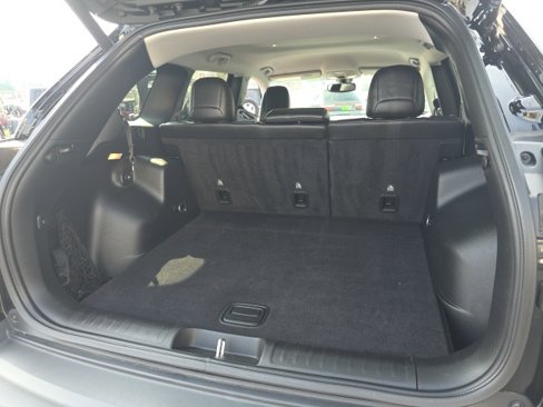 Used 2019 Jeep Cherokee Latitude Plus w/ Comfort/Convenience Group image 49