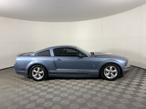 Used 2007 Ford Mustang Premium image 2