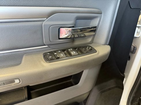Used 2017 RAM 1500 Big Horn image 9