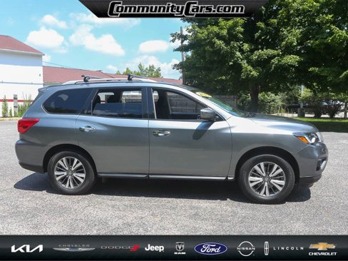 Used 2019 Nissan Pathfinder SV image 8