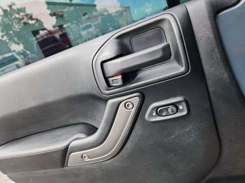 Used 2017 Jeep Wrangler Unlimited Sport image 16