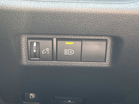 Used 2019 Toyota RAV4 LE image 26