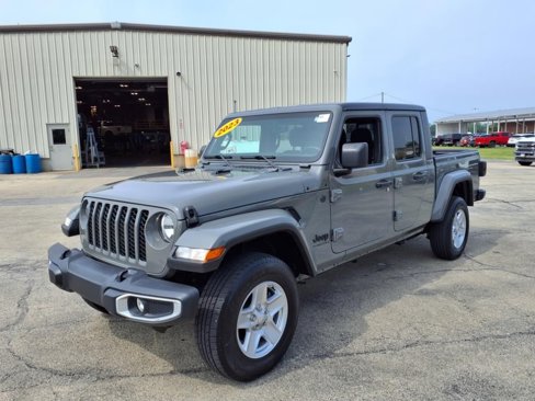 Used 2023 Jeep Gladiator Sport image 7