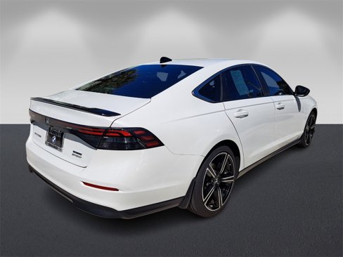 Used 2025 Honda Accord Sport image 3