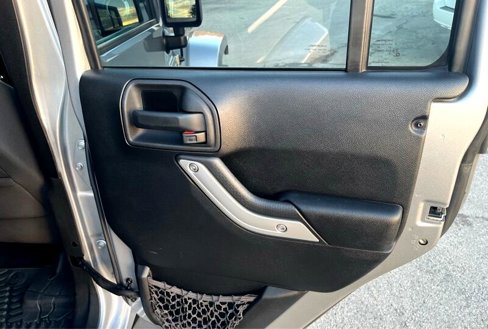 Used 2014 Jeep Wrangler Unlimited Sahara w/ Connectivity Group image 11