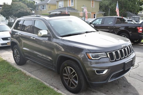 Used 2019 Jeep Grand Cherokee Limited w/ Luxury Group II image 4
