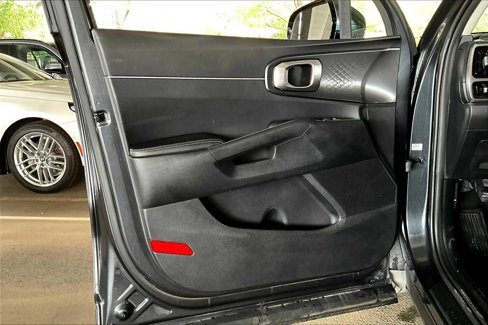 Used 2021 Kia Sorento LX image 21