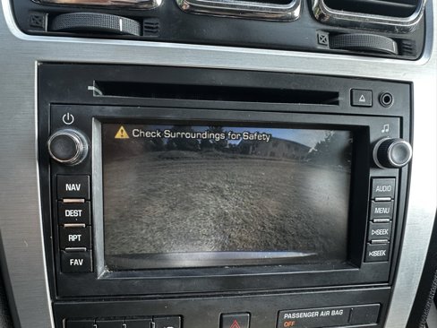 Used 2011 GMC Acadia SLT image 16