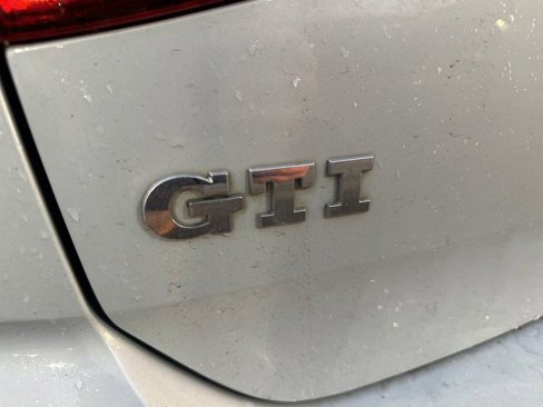 Used 2018 Volkswagen GTI S image 4