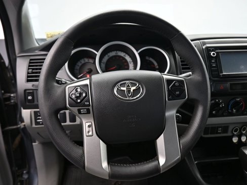 Used 2014 Toyota Tacoma PreRunner image 12