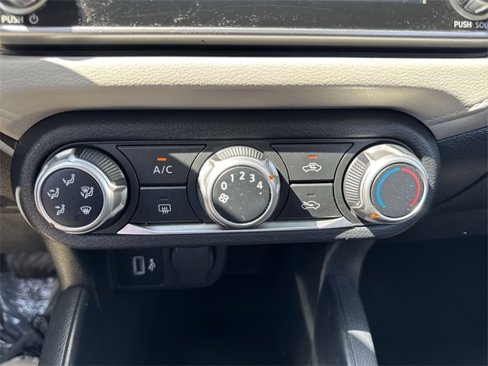 Used 2021 Nissan Versa SV image 19