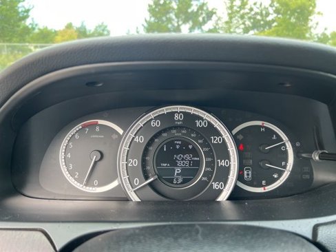 Used 2013 Honda Accord EX image 23