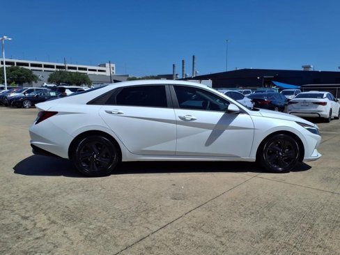Used 2021 Hyundai Elantra SEL image 23