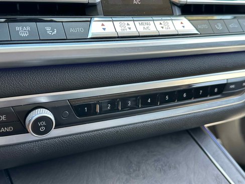 Used 2020 BMW X7 xDrive40i w/ Premium Package image 37