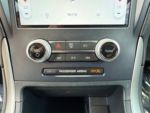 Used 2022 Ford Edge SE w/ Black Appearance Package image 23