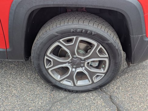 Used 2016 Jeep Renegade Limited image 9