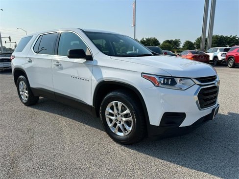 Used 2021 Chevrolet Traverse LS image 8