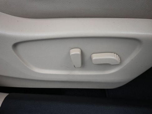 Used 2019 Nissan Rogue SL w/ Premium Package image 46