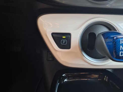 Used 2019 Toyota Prius Prime Plus image 23