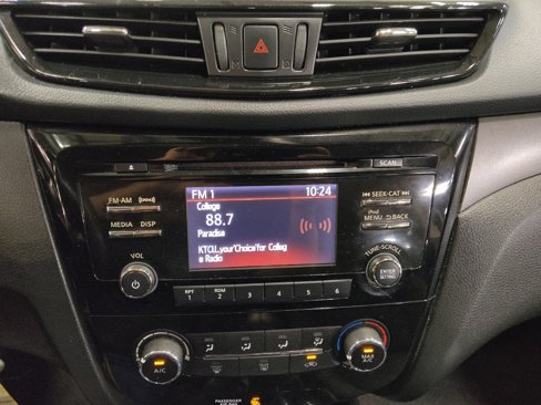 Used 2018 Nissan Rogue Sport S image 25