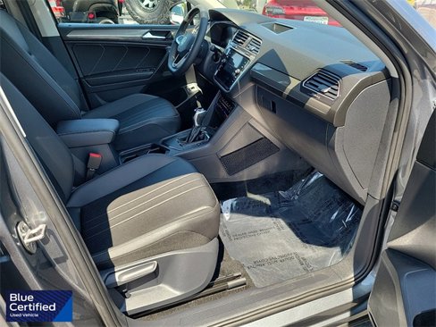 Used 2024 Volkswagen Tiguan SE image 16