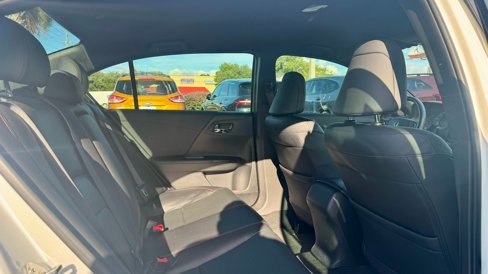 Used 2017 Honda Accord Sport Special Edition image 6