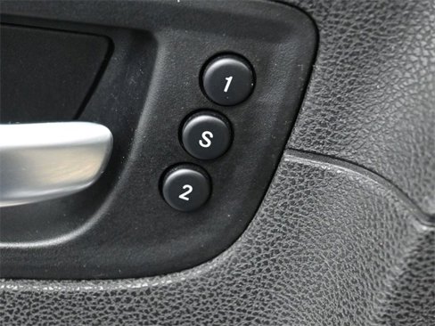 Used 2016 Chrysler 300 C image 14