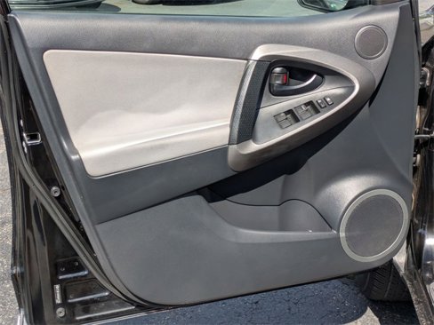 Used 2012 Toyota RAV4 4WD image 12
