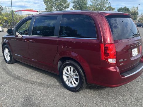 Used 2019 Dodge Grand Caravan SXT image 3